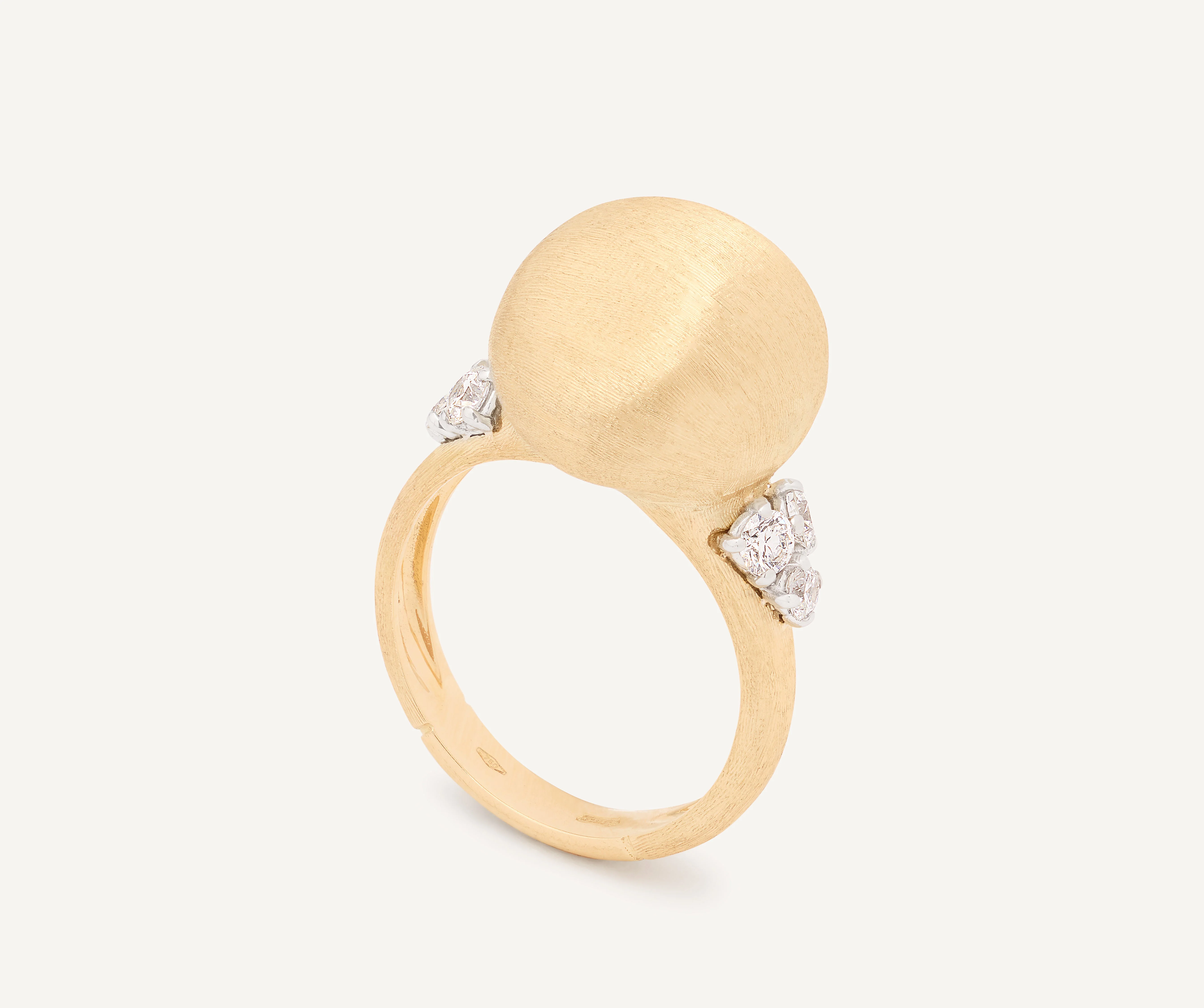18K Yellow Gold Ring with Diamond Clusters
