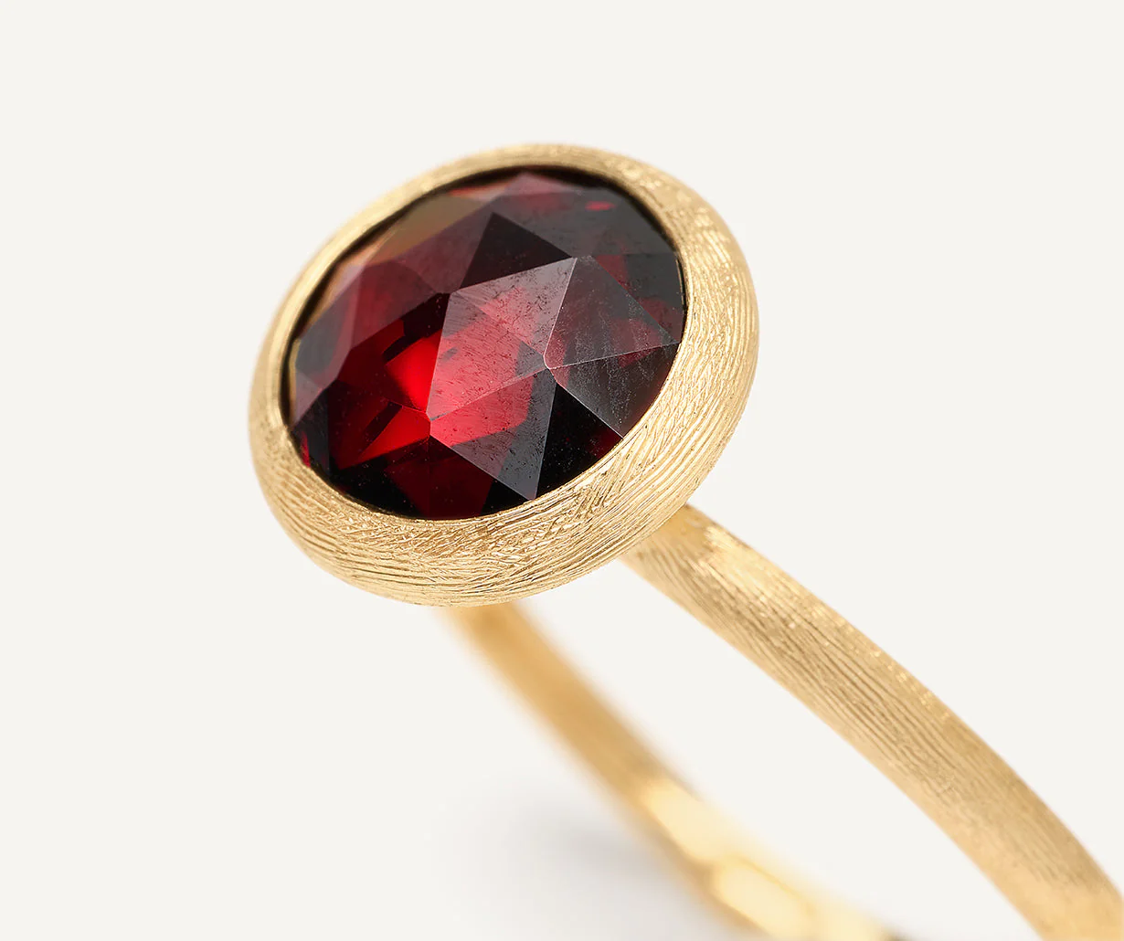 18K Yellow Gold Garnet Stackable Ring - Image 3