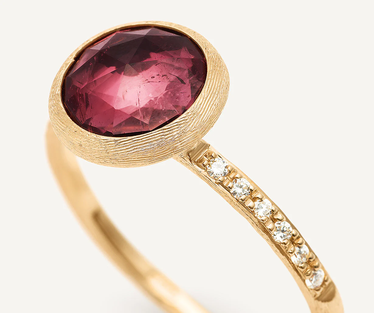 18K Yellow Gold Pink Tourmaline Ring with Diamonds - Image 3