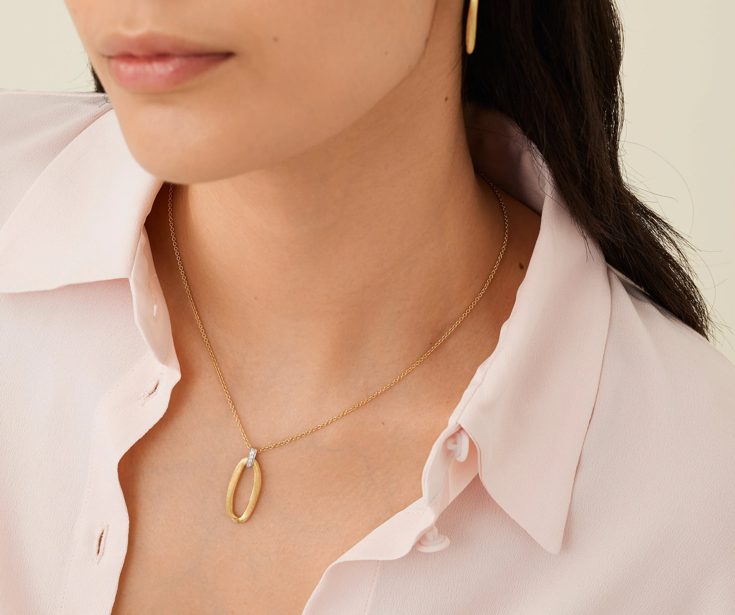 18K Yellow Gold Oval Pendant Necklace with Diamonds, 16.5"-18" - Image 2
